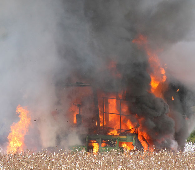 Cotton-Picker-Fire-033.jpg