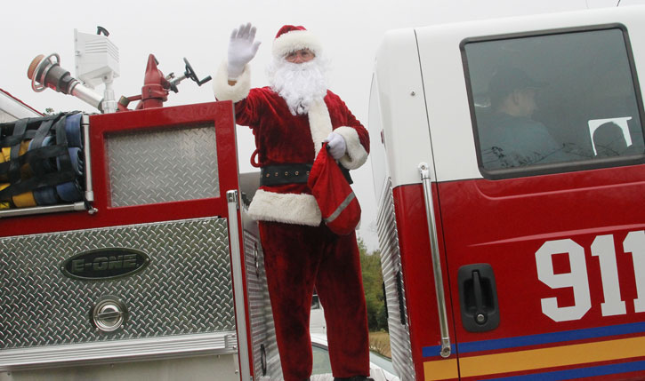 McDavid-Fire-Santa-021.jpg