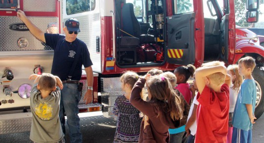 photos-bratt-elementary-students-learn-fire-saftey-northescambia