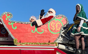 Santa And Mrs. Claus Take Last Minute Trip Through Century, Byrneville