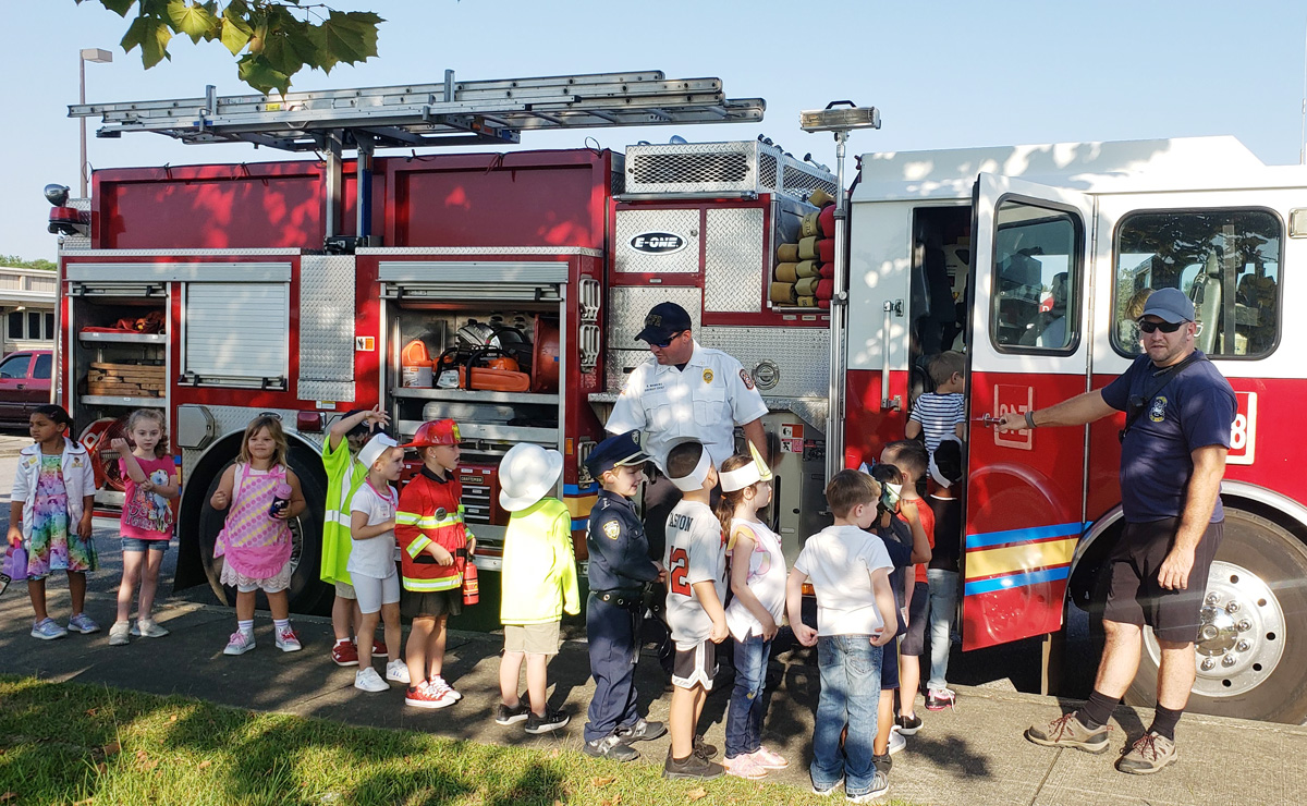 Molino Park Holds Community Helpers Day (With Photo Gallery ...