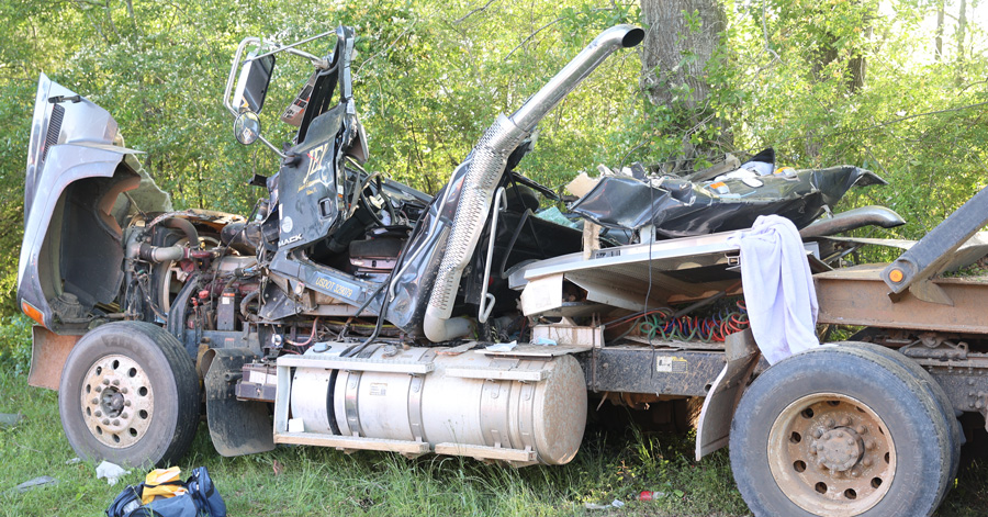 Alabama Semi Truck Driver Killed In Highway 97 Crash In Davisville ...